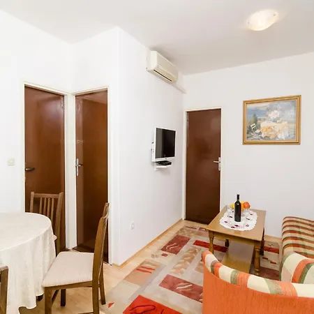 Apartman Amela - Two Bedroom With Balcony *