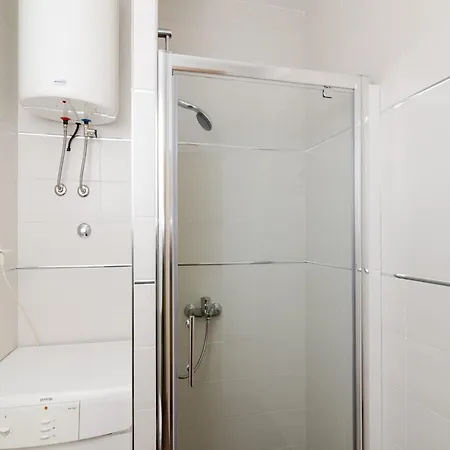 Apartman Amela - Two Bedroom With Balcony