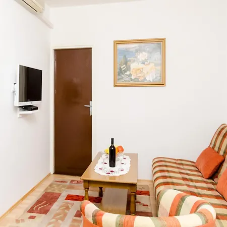 Amela - Two Bedroom With Balcony *